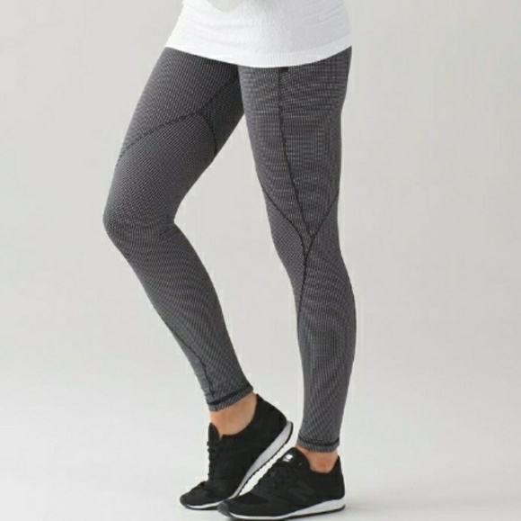 lululemon athletica Pants - NWT-Lululemon Run It Out Tight Size-6